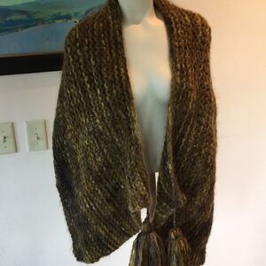 HAND CRAFTED Art chunky knit. Cropped knit Shrug Wrap wool scarf Browns golds